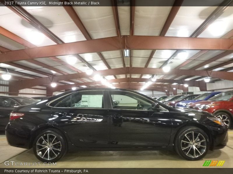 Midnight Black Metallic / Black 2017 Toyota Camry XSE
