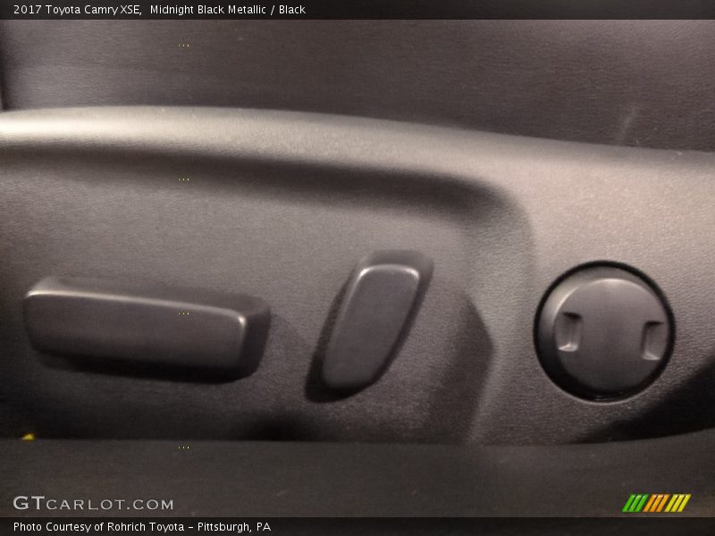 Midnight Black Metallic / Black 2017 Toyota Camry XSE