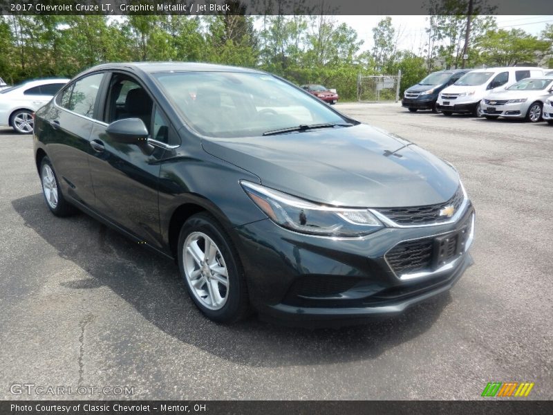 Graphite Metallic / Jet Black 2017 Chevrolet Cruze LT