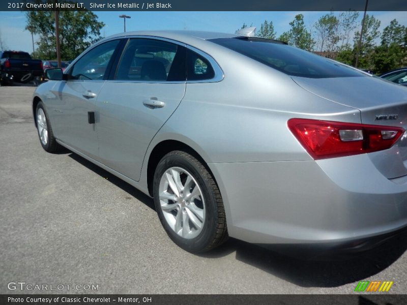 Silver Ice Metallic / Jet Black 2017 Chevrolet Malibu LT