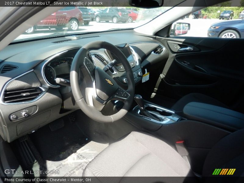 Silver Ice Metallic / Jet Black 2017 Chevrolet Malibu LT