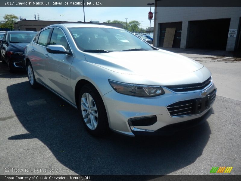 Silver Ice Metallic / Jet Black 2017 Chevrolet Malibu LT