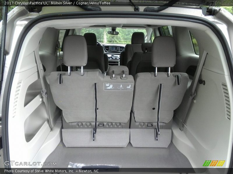 Molten Silver / Cognac/Alloy/Toffee 2017 Chrysler Pacifica LX
