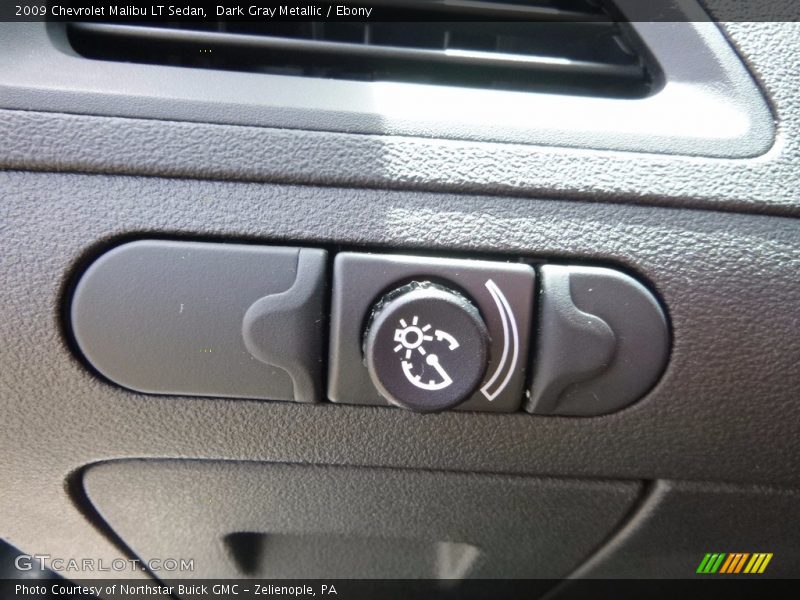 Dark Gray Metallic / Ebony 2009 Chevrolet Malibu LT Sedan