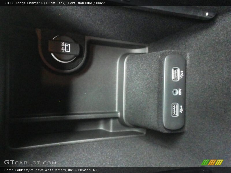 Contusion Blue / Black 2017 Dodge Charger R/T Scat Pack