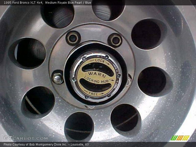 Medium Royale Blue Pearl / Blue 1995 Ford Bronco XLT 4x4