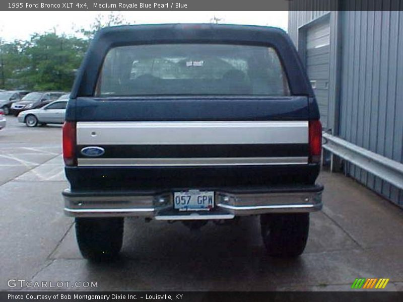 Medium Royale Blue Pearl / Blue 1995 Ford Bronco XLT 4x4
