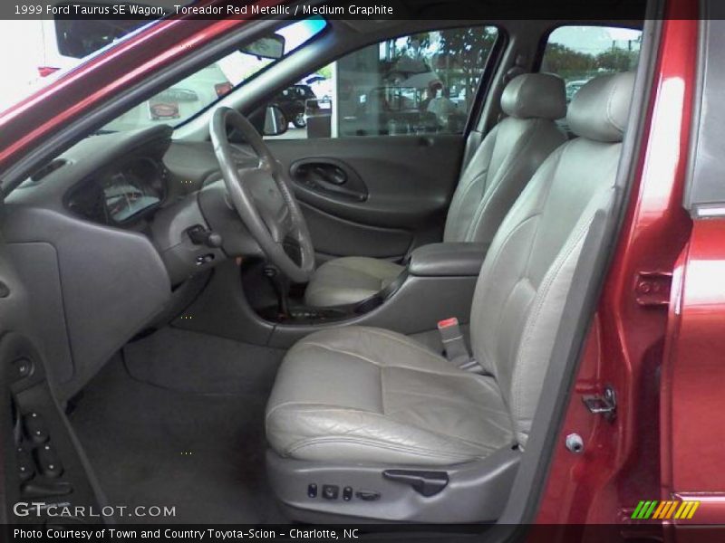 Toreador Red Metallic / Medium Graphite 1999 Ford Taurus SE Wagon