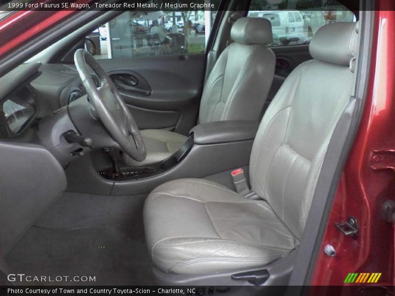 Toreador Red Metallic / Medium Graphite 1999 Ford Taurus SE Wagon