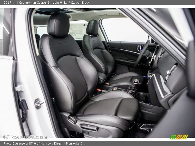 Light White / Carbon Black 2017 Mini Countryman Cooper S