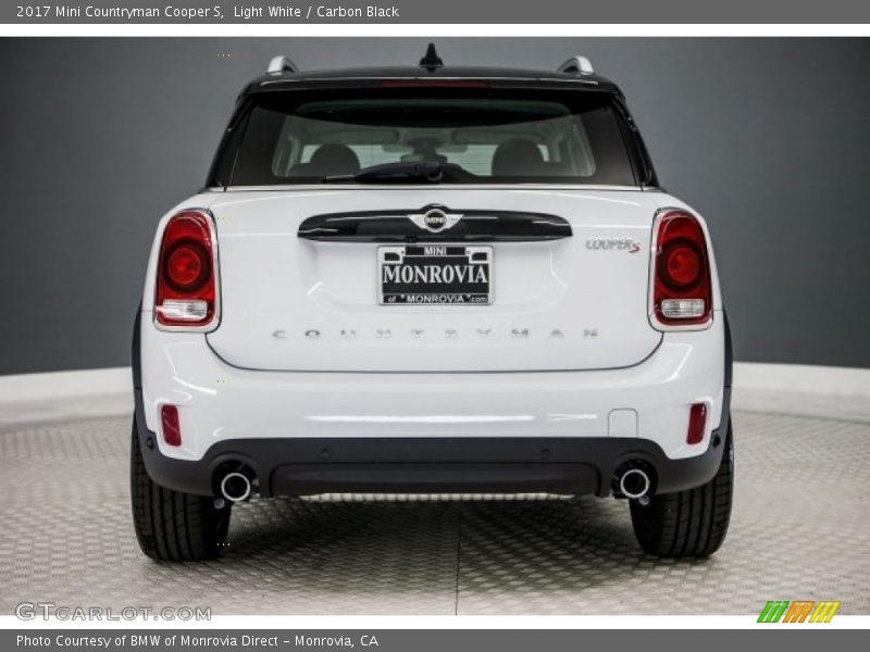 Light White / Carbon Black 2017 Mini Countryman Cooper S
