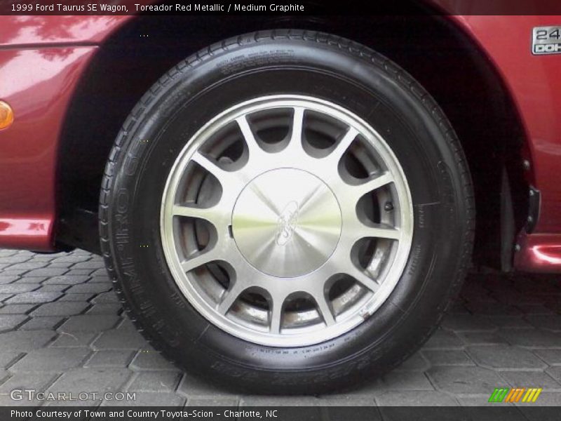Toreador Red Metallic / Medium Graphite 1999 Ford Taurus SE Wagon