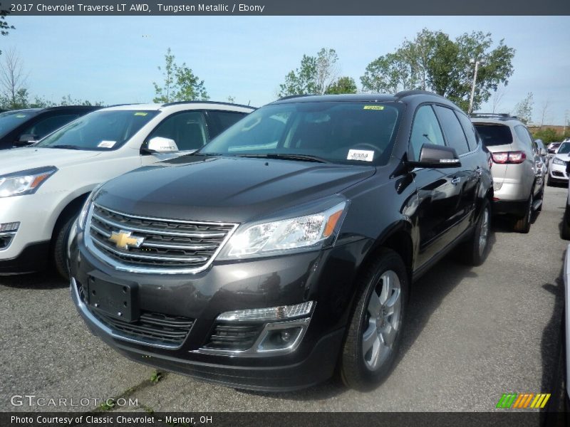Tungsten Metallic / Ebony 2017 Chevrolet Traverse LT AWD