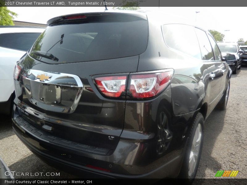 Tungsten Metallic / Ebony 2017 Chevrolet Traverse LT AWD