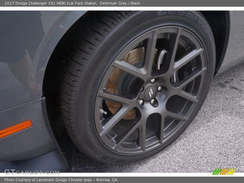 Destroyer Grey / Black 2017 Dodge Challenger 392 HEMI Scat Pack Shaker