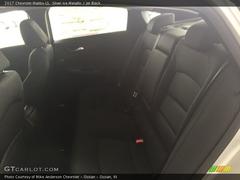 Silver Ice Metallic / Jet Black 2017 Chevrolet Malibu LS