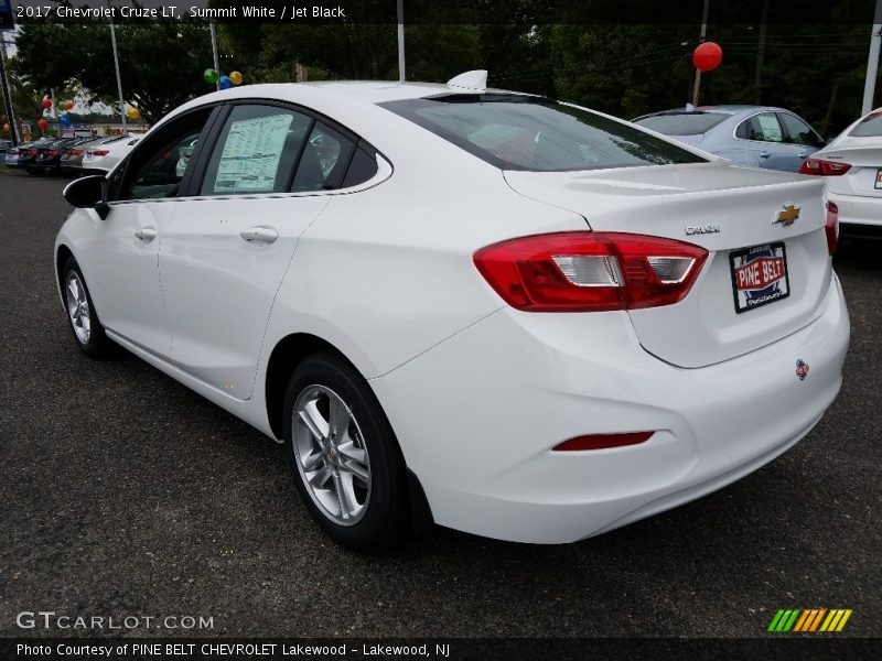 Summit White / Jet Black 2017 Chevrolet Cruze LT