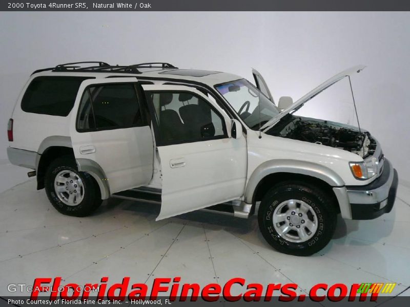 Natural White / Oak 2000 Toyota 4Runner SR5