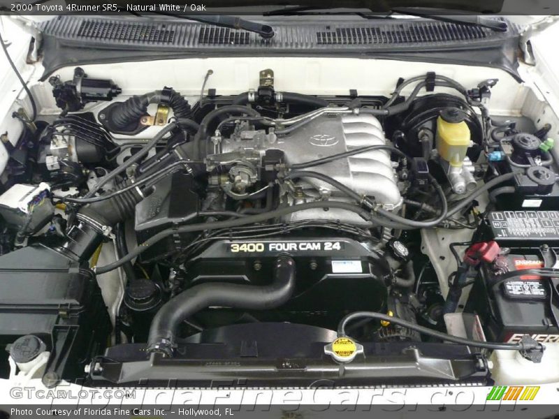 Natural White / Oak 2000 Toyota 4Runner SR5
