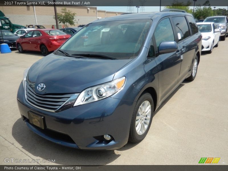 Shoreline Blue Pearl / Ash 2017 Toyota Sienna XLE
