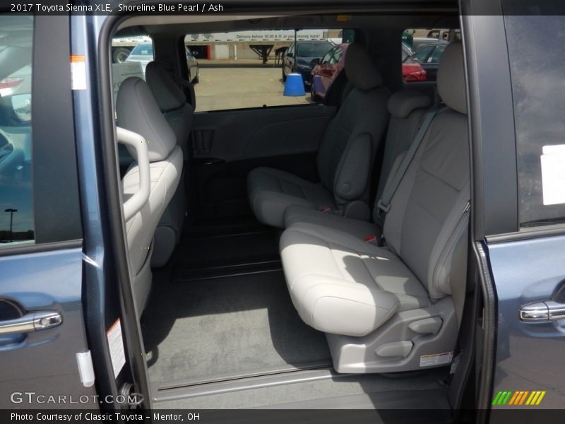 Shoreline Blue Pearl / Ash 2017 Toyota Sienna XLE