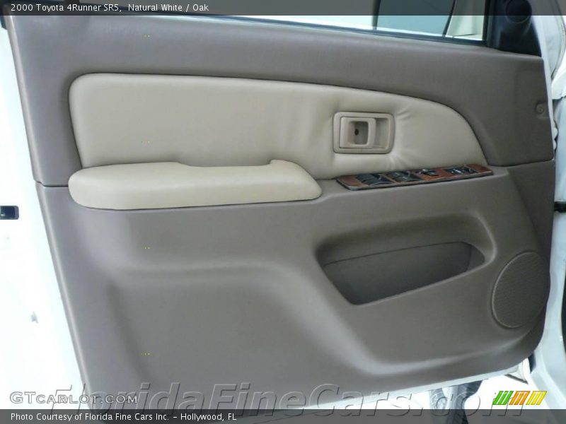 Natural White / Oak 2000 Toyota 4Runner SR5