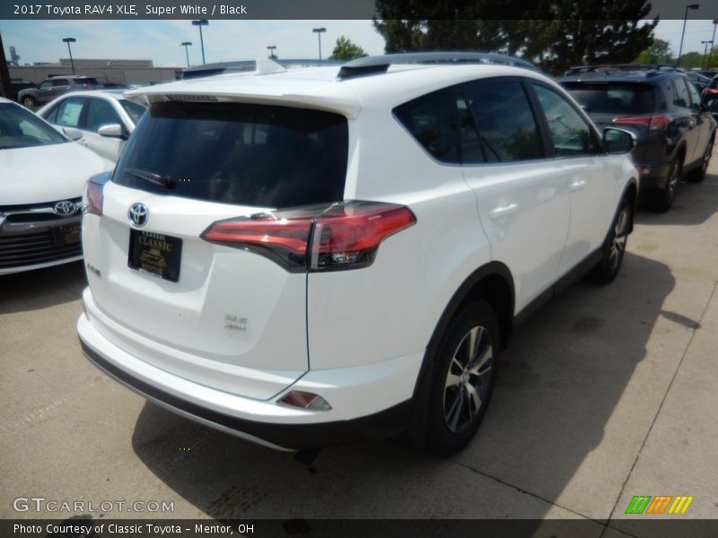 Super White / Black 2017 Toyota RAV4 XLE