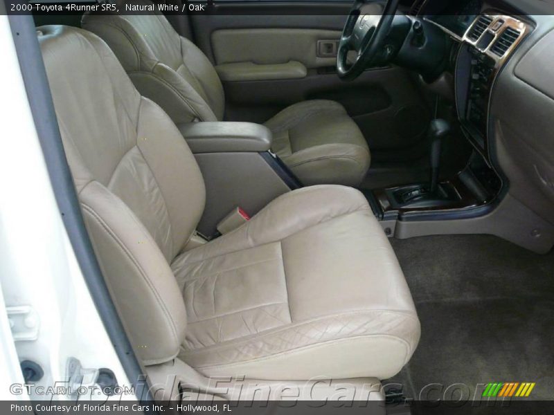 Natural White / Oak 2000 Toyota 4Runner SR5