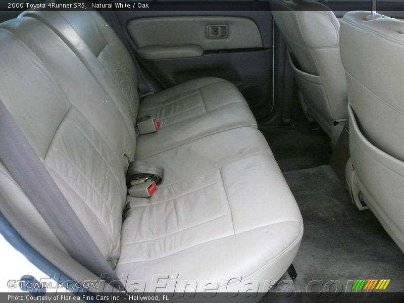 Natural White / Oak 2000 Toyota 4Runner SR5