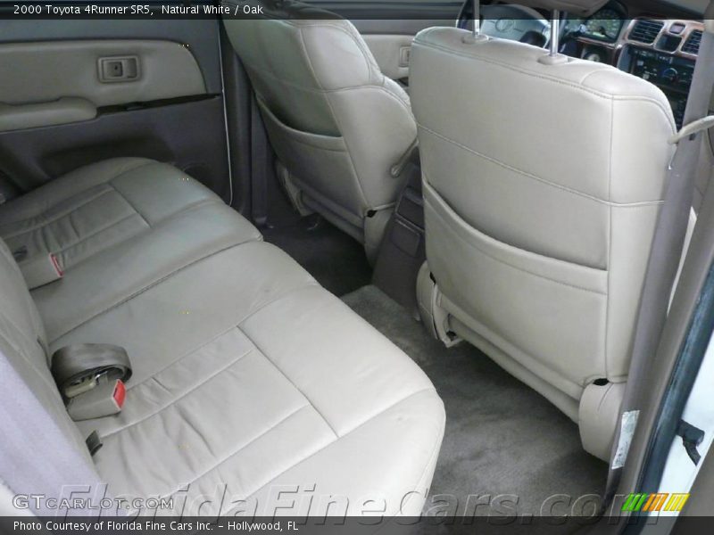 Natural White / Oak 2000 Toyota 4Runner SR5