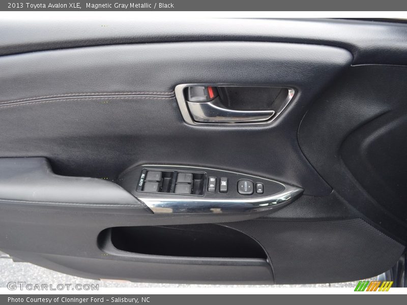 Magnetic Gray Metallic / Black 2013 Toyota Avalon XLE