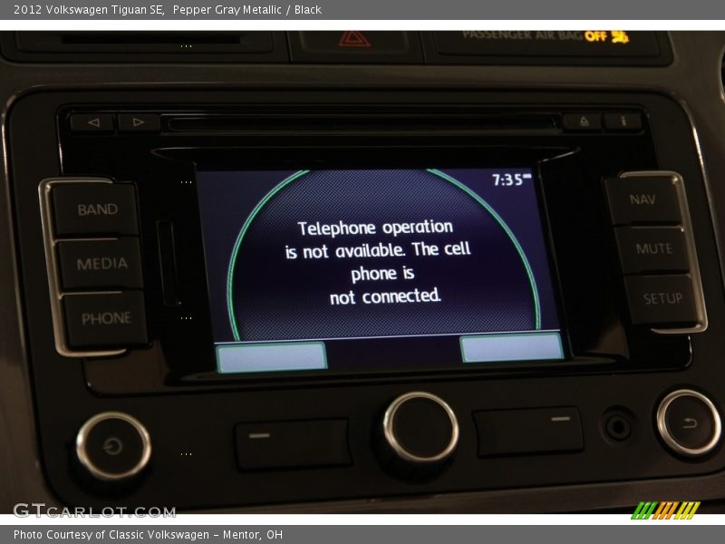 Pepper Gray Metallic / Black 2012 Volkswagen Tiguan SE