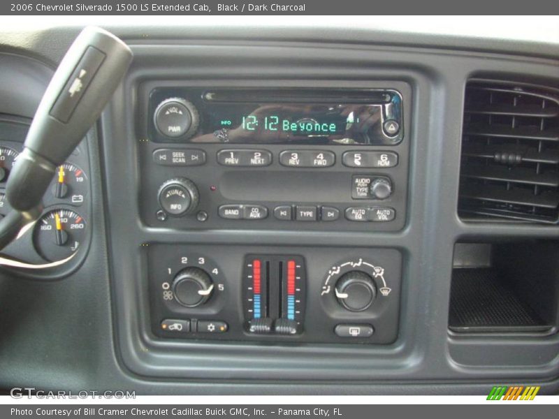 Black / Dark Charcoal 2006 Chevrolet Silverado 1500 LS Extended Cab