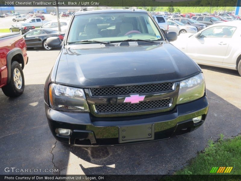 Black / Light Gray 2006 Chevrolet TrailBlazer LS 4x4