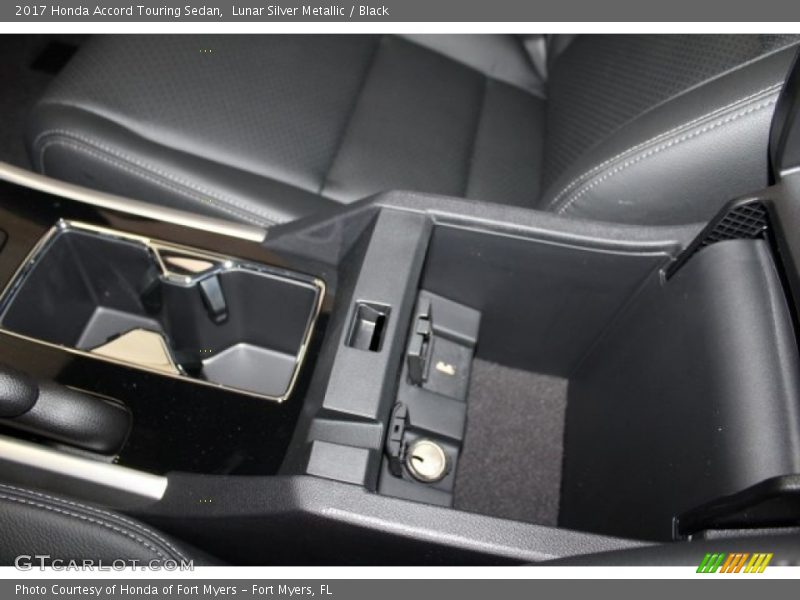 Lunar Silver Metallic / Black 2017 Honda Accord Touring Sedan