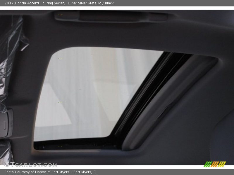 Lunar Silver Metallic / Black 2017 Honda Accord Touring Sedan