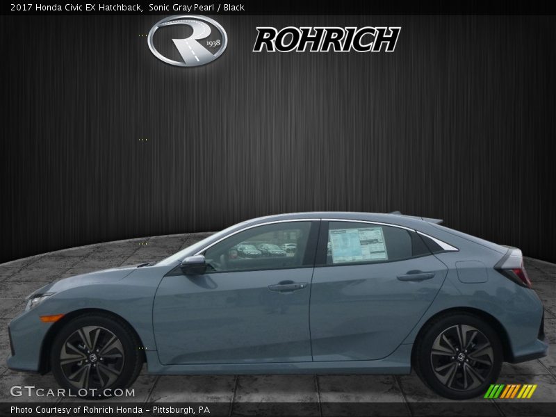 Sonic Gray Pearl / Black 2017 Honda Civic EX Hatchback