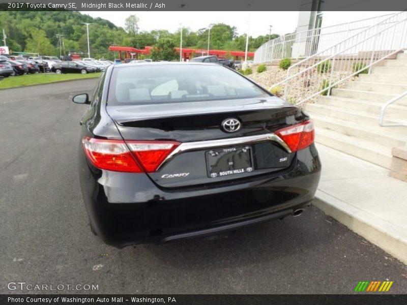 Midnight Black Metallic / Ash 2017 Toyota Camry SE
