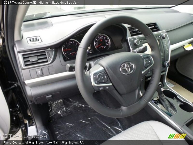 Midnight Black Metallic / Ash 2017 Toyota Camry SE