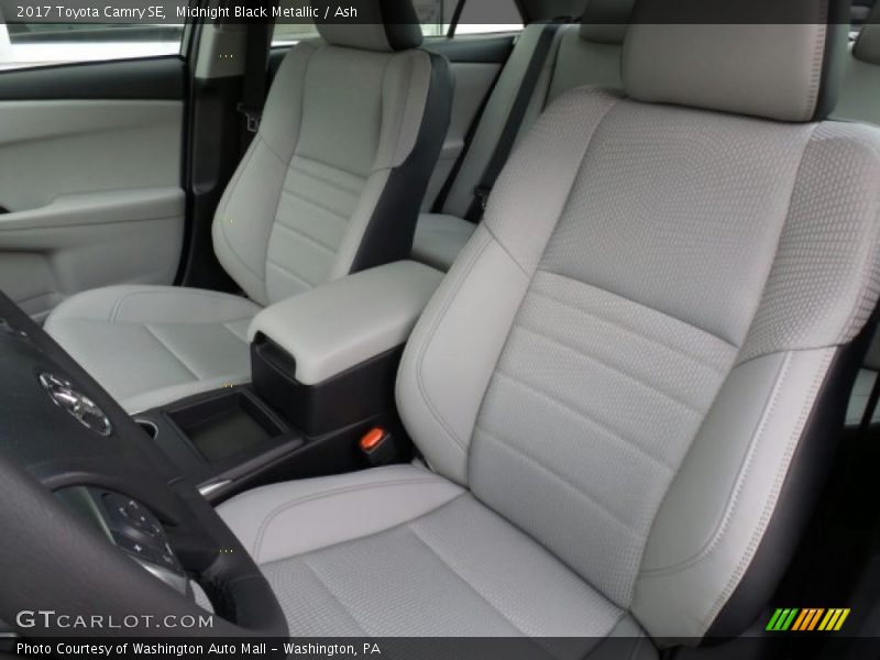 Midnight Black Metallic / Ash 2017 Toyota Camry SE