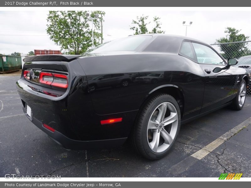Pitch Black / Black 2017 Dodge Challenger R/T