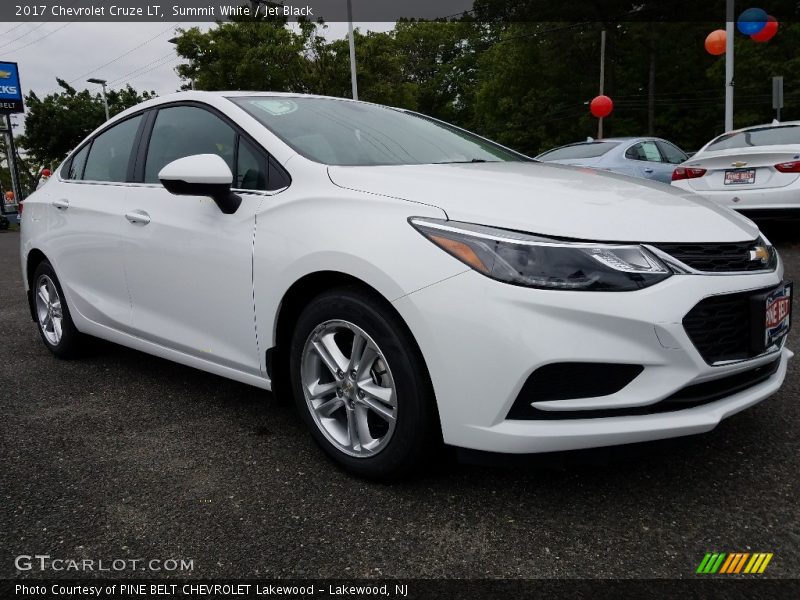Summit White / Jet Black 2017 Chevrolet Cruze LT