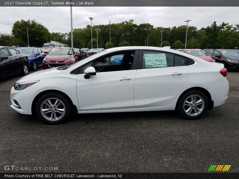 Summit White / Jet Black 2017 Chevrolet Cruze LT