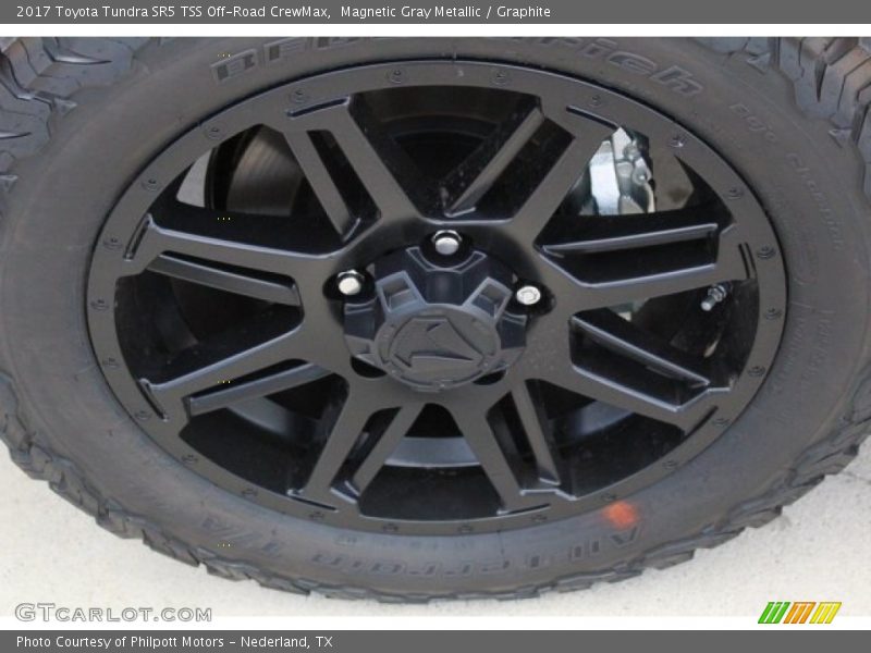 Magnetic Gray Metallic / Graphite 2017 Toyota Tundra SR5 TSS Off-Road CrewMax