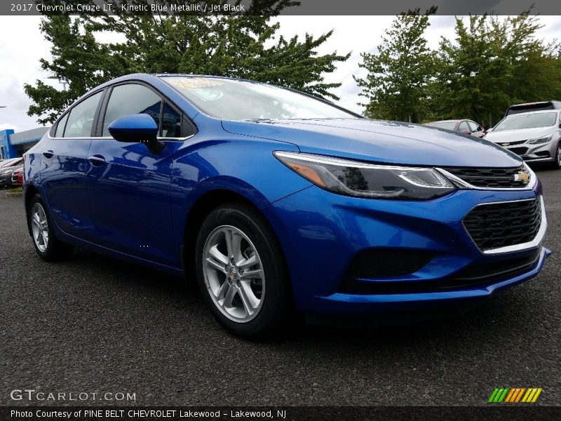 Kinetic Blue Metallic / Jet Black 2017 Chevrolet Cruze LT