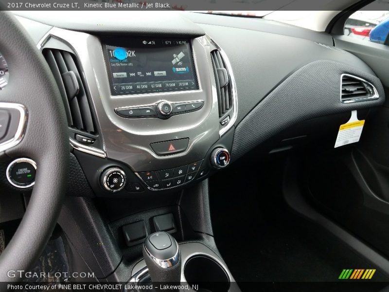 Kinetic Blue Metallic / Jet Black 2017 Chevrolet Cruze LT