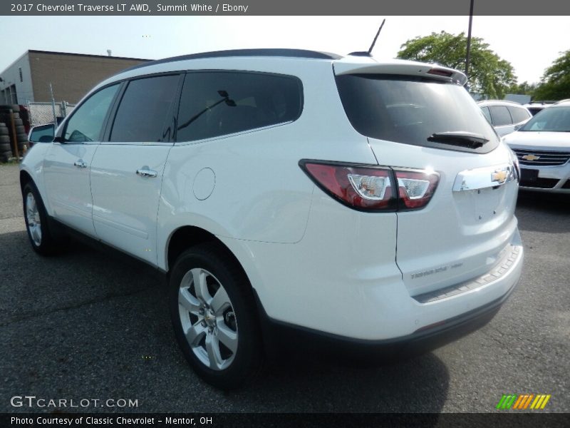 Summit White / Ebony 2017 Chevrolet Traverse LT AWD