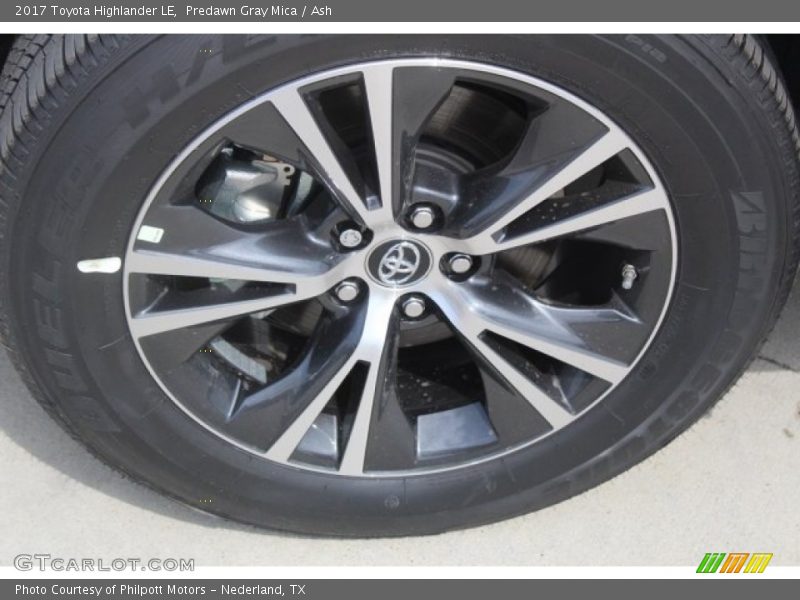 Predawn Gray Mica / Ash 2017 Toyota Highlander LE
