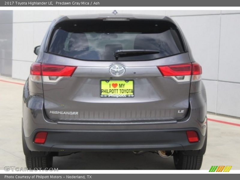 Predawn Gray Mica / Ash 2017 Toyota Highlander LE