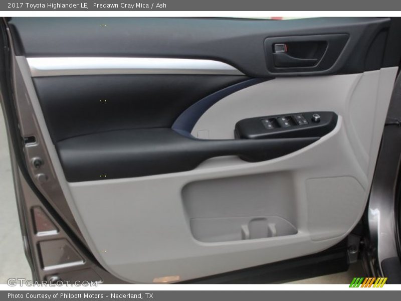 Predawn Gray Mica / Ash 2017 Toyota Highlander LE